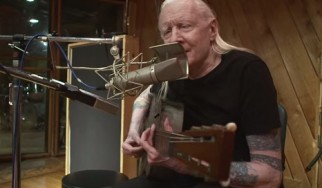 Ο Johnny Winter διασκευάζει το "Death Letter" του Son House στο τελευταίο video της καριέρας του