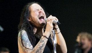 Jonathan Davis (Korn): «Tα laptop είναι το νέο μουσικό όργανο»