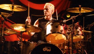 Εγκαταλείπει τους A Perfect Circle ο drummer Josh Freese