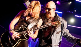 Αγωγή των Judas Priest εναντίον της εταιρίας ρούχων GAP