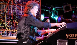 Ο τραυματίας Keith Emerson ακυρώνει συναυλίες