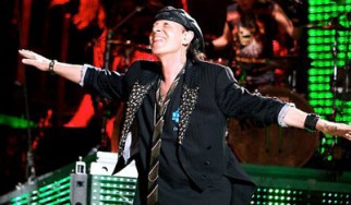 Klaus Meine: «Υπάρχει ακόμη ζωή σε αυτούς τους γέρους Scorpions»
