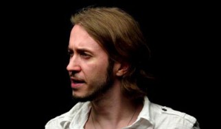 K'noup Tomopoulos (Viza): «Η ανθρωπότητα σώθηκε από τη διάλυση των The Mars Volta»
