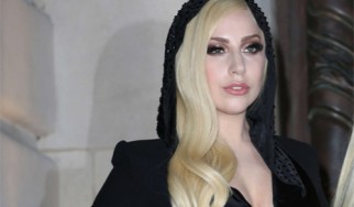 Η Lady Gaga «χρησιμοποιεί» τους Metallica αλλά τελικά «ξεσκεπάζεται»