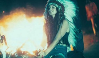 Η Lana Del Rey αποκάλυψε το νέο της κομμάτι, "West Coast" (video)