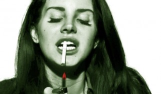 Η Lana Del Rey δεν φοβάται τα νεκροταφεία