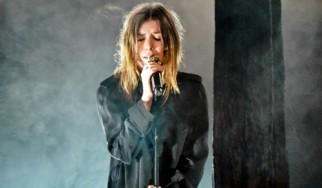 Η Lykke Li στοιχειώνει το Trianon στο Παρίσι (video)
