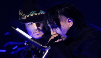 Marilyn Manson και Johnny Depp ροκάρουν στη σκηνή!