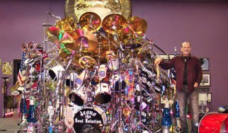 Ρεκόρ Guinness για drum kit 813 κομματιών