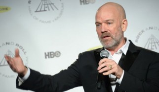 Μουσική από τον Michael Stipe, για πρώτη φορά μετά τη διάλυση των R.E.M. (audio)