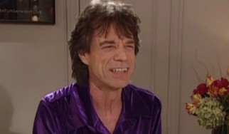 Ο Mick Jagger ανεβαίνει στη σκηνή με τους Foo Fighters και τους Arcade Fire