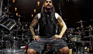 Mike Portnoy: «Ο Billy Sheehan είναι για το μπάσο ό,τι ο Jimi Hendrix για την κιθάρα»