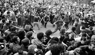 Μαθηματικό μοντέλο για τα mosh pits