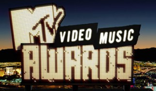 Η Adele και οι Foo Fighters θριαμβευτές των MTV Video Music Awards