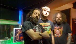 Οι Napalm Death υπόσχονται ταχύτητα και περιπέτεια!