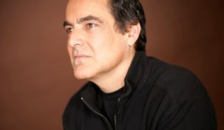 O Neal Morse παρουσιάζει το νέο του τραγούδι, "Momentum" -  Δείτε το video clip