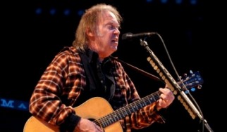 Τον Ιούνιο κυκλοφορεί η νέα δουλειά του Neil Young με τους Crazy Horse