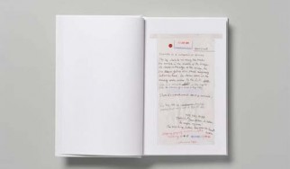 Ο Nick Cave έγραψε βιβλίο σε σακούλες για τη ναυτία