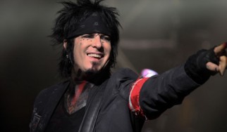 Ο Nikki Sixx «την λέει» στον Sully Erna των Godsmack