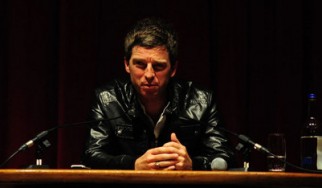 Ο πρώτος προσωπικός δίσκος του Noel Gallagher (πρώην Oasis)