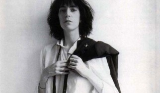 Η Patti Smith μπροστά σε καρδινάλιους και επισκόπους του Βατικανού