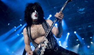 Εγχείρηση στις φωνητικές του χορδές έκανε ο Paul Stanley (Kiss)