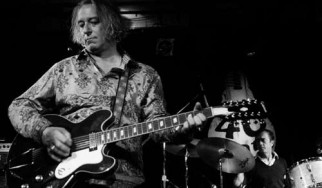 Νέο συγκρότημα έφτιαξε ο κιθαρίστας των R.E.M.