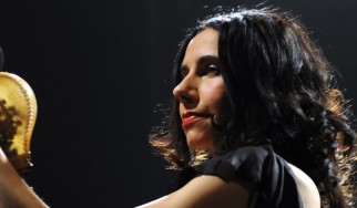 Kαι η Ελληνική Αστυνομία «παρούσα» στο νέο video της PJ Harvey