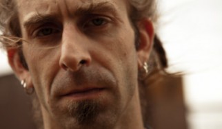Για ανθρωποκτονία συνελήφθη ο Randy Blythe των Lamb Of God