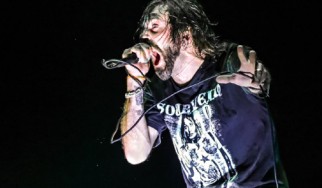 Nεαροί επιτέθηκαν και χτύπησαν τον Randy Blythe