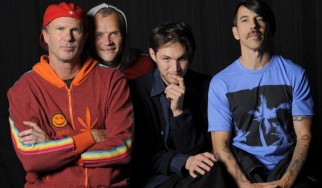 O Anthony Kiedis κάνει update στους νέους Red Hot Chili Peppers