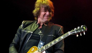 O Richie Sambora εγκαταλείπει την τρέχουσα περιοδεία των Bon Jovi για «προσωπικούς λόγους»