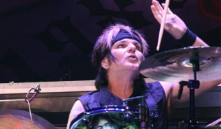 Ο Rikki Rockett (Poison) παίρνει θέση για το θέμα που προέκυψε από το Rocking.gr σχετικά με τους Def Leppard