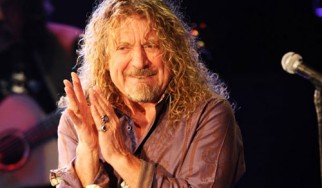Ο Robert Plant προσφέρει ...τσιγαριλίκι ζωντανά σε τηλεοπτική εκπομπή