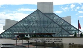 Alice Cooper και Tom Waits «εισάγονται» φέτος στο Rock And Roll Hall Of Fame