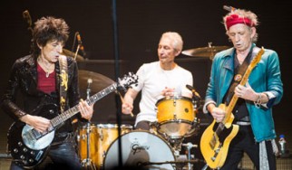 Οι Rolling Stones υποδέχονται τον Bruce Springsteen, τη Lady Gaga και τους Black Keys στη σκηνή στις 15 Δεκεμβρίου