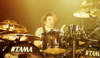 Καρδιακή προσβολή υπέστη ο drummer των Stone Sour