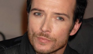 To «μπαλάκι» στους Velvet Revolver πετάει ο Scott Weiland