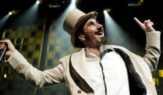 Δείτε απόσπασμα από τις προετοιμασίες για το musical του Serj Tankian