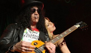 Δείτε το video clip του Slash και της Fergie για το "Beautiful Dangerous"