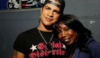 Απεβίωσε η μητέρα του Slash