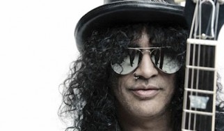Slash: «Ο Scott Weiland θέλει να γυρίσει στους Velvet Revolver επειδή απολύθηκε από τους Stone Temple Pilots»