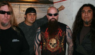 Μπείτε στο metal κλίμα των Χριστουγέννων με τη βοήθεια των Slayer