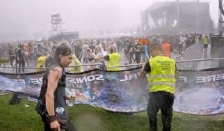 Καταιγίδα χτύπησε το Sonisphere Festival της Φινλανδίας - Γύρω στους 40 οι τραυματίες