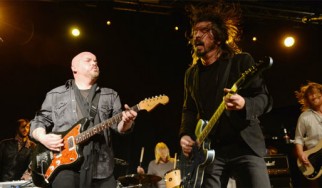 Συναυλία-έκπληξη από τους Sound City Players του Dave Grohl στους δρόμους του Los Angeles