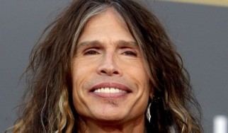 Steven Tyler: «Το American Idol αύξησε τις πωλήσεις των Aerosmith κατά 260%»