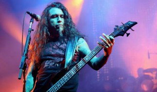 Tom Araya (Slayer): «Το "Lulu" ήταν μια προσπάθεια των Metallica να το παίξουν cool»