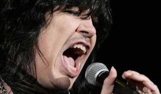 Τον πρώτο solo του δίσκο ετοιμάζει ο frontman των Cinderella