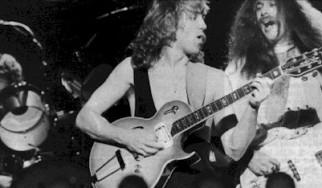 Van Halen μαζί με Triumph το 2011;