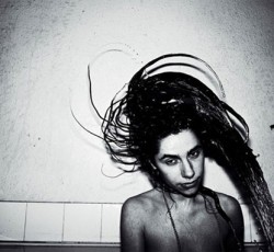 Άσχετοι και παλιοχαρακτήρες 